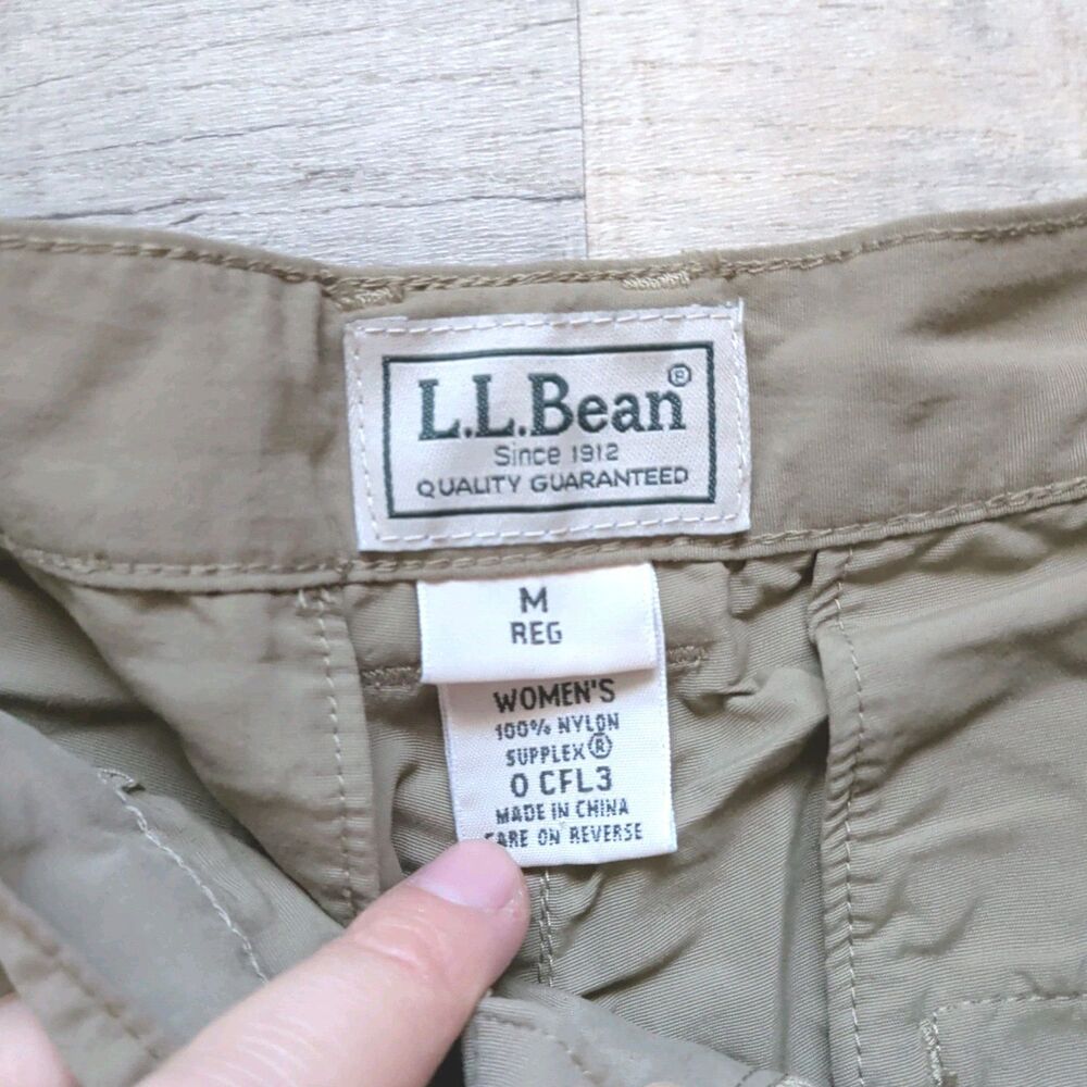 Women’s L.L.Bean Outdoor Hiking Pants Medium Khaki Nylon Cargo Stretch Waist M - Picture 3 of 8